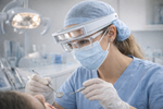 Lupa Dental OlO 3.5× ligera y cómoda para uso prolongado en odontología