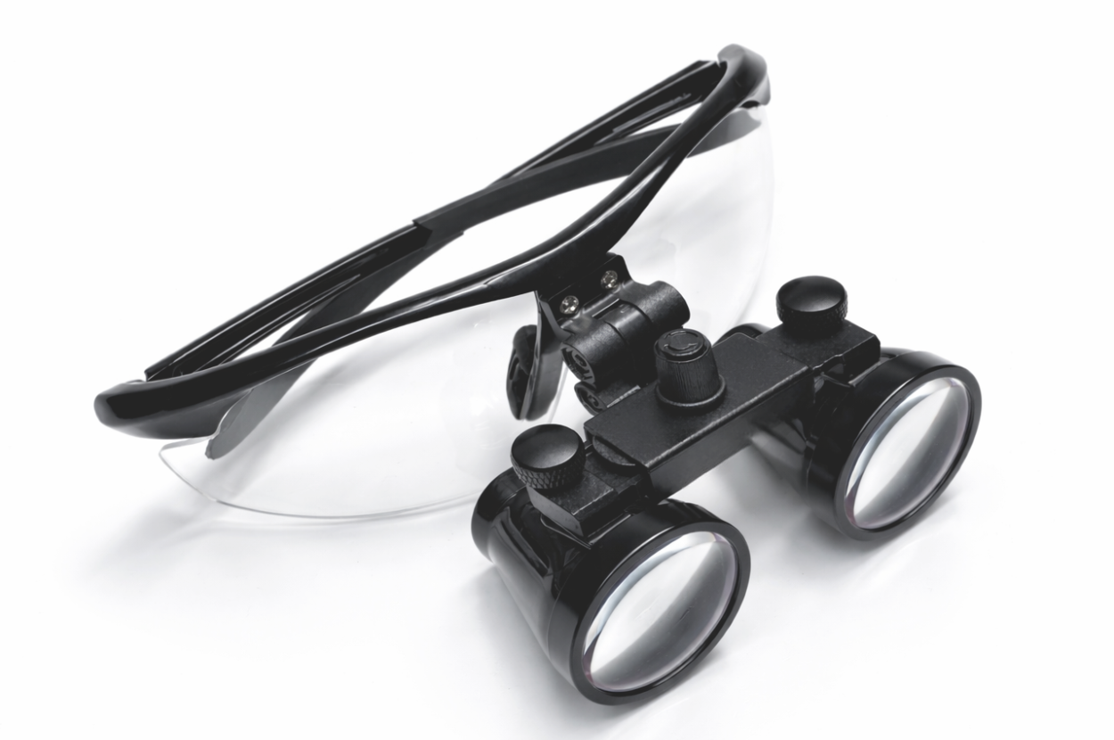 Lupas dentales Sport Flip-Up con campo visual amplio para dentistas